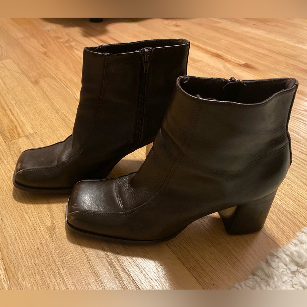 Vintage 90’s Prima brown leather platform ankle boots